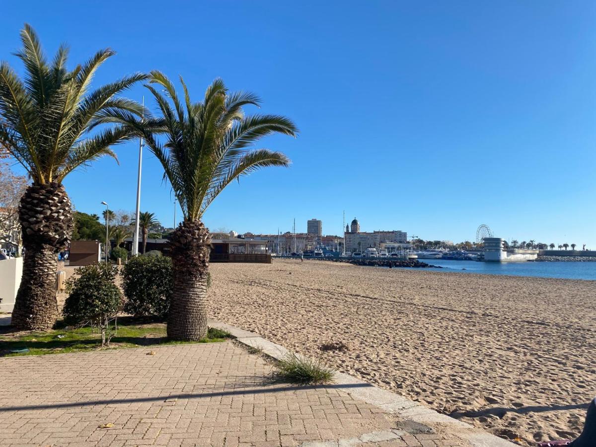 Frejus Var Appartement 150 M Des Plages Exterior foto